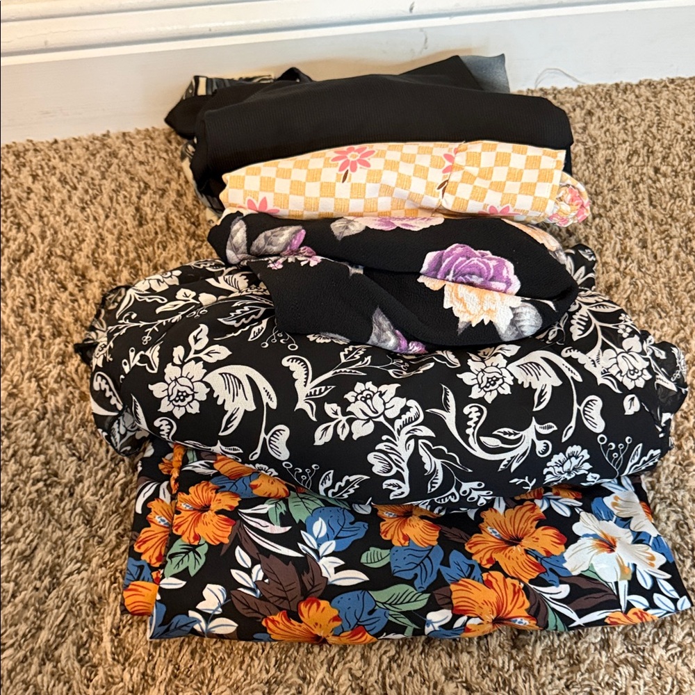 Floral and Checkered Patterned Fabric Bundle